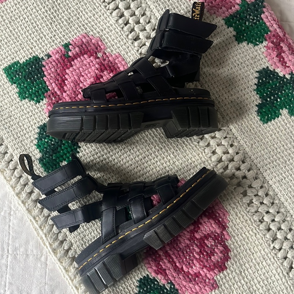 RICKI NAPPA LUX LEATHER PLATFORM GLADIATOR SANDALS